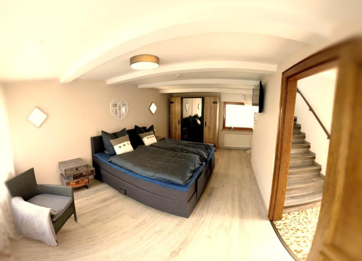 Ettringen  Ferienhaus Zum Hochstein מראה חיצוני תמונה